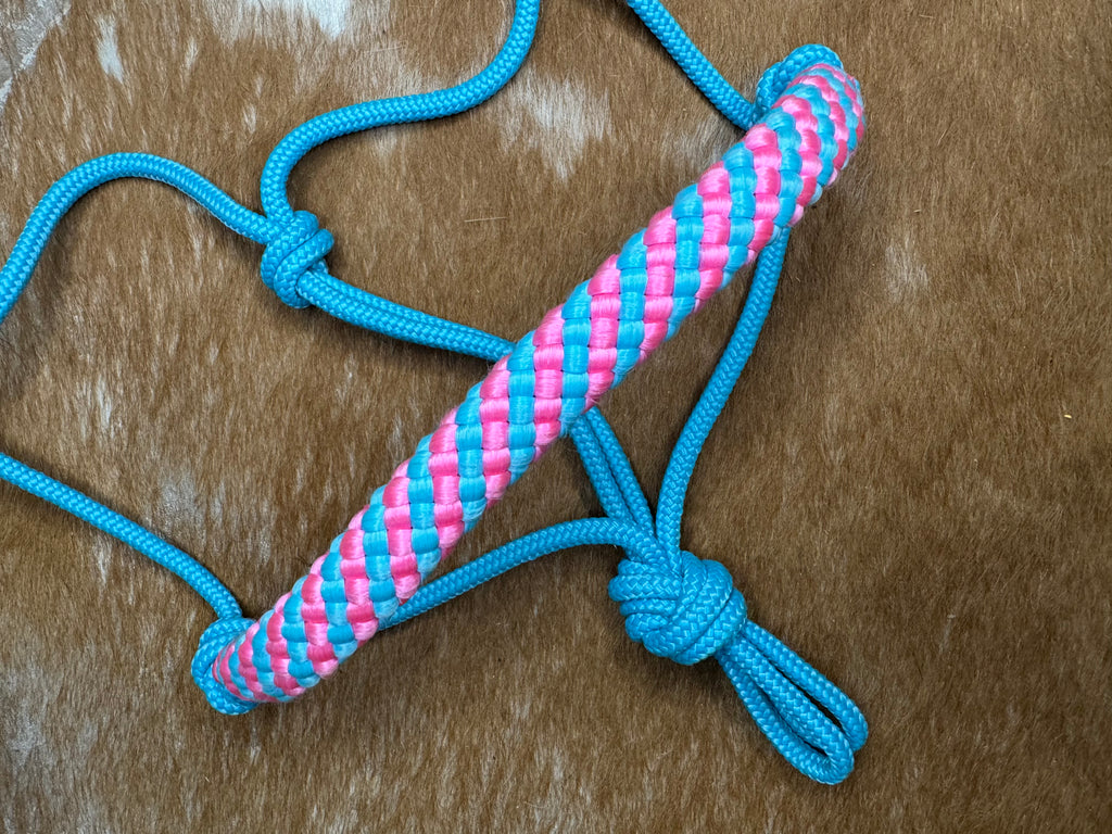 Touwhalster Turquoise met zachte neusband in Turquoise/Roze | Maat Shet